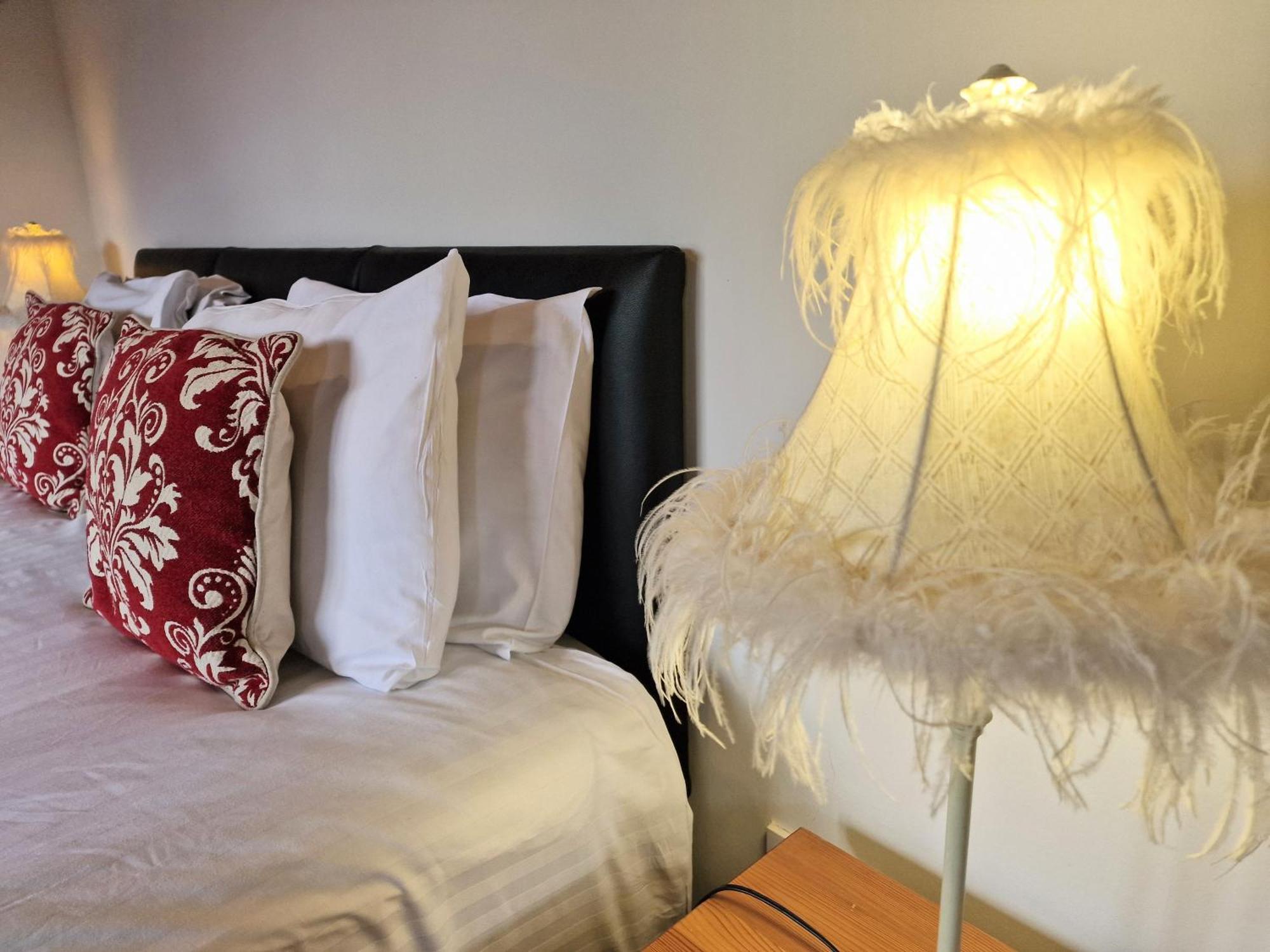 Cleish 7 With Private Hot Tub - Fife - Loch Leven - Lomond Hills - Pet Friendly Kelty