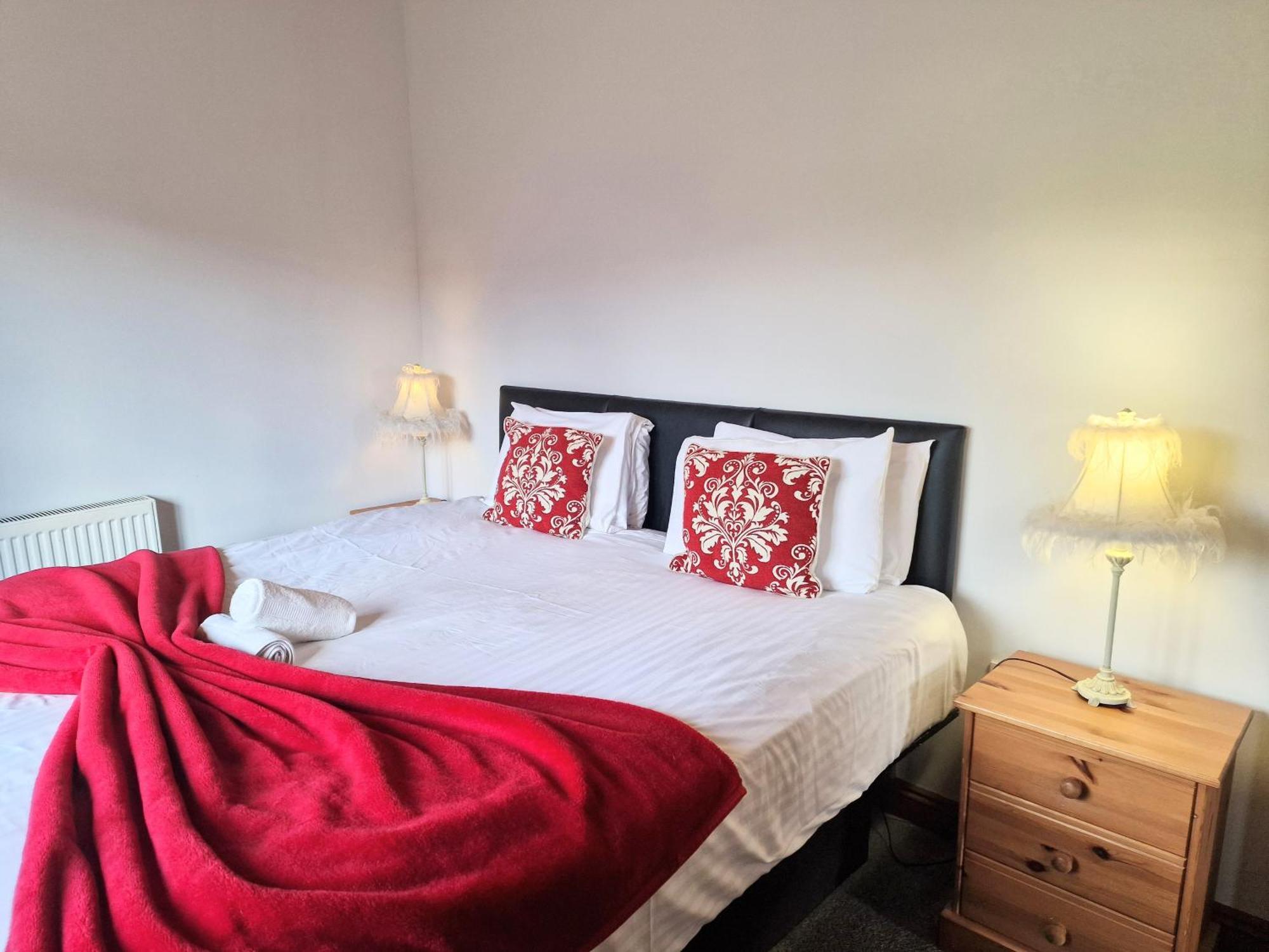 Chalet Cleish 7 With Private Hot Tub - Fife - Loch Leven - Lomond Hills - Pet Friendly *