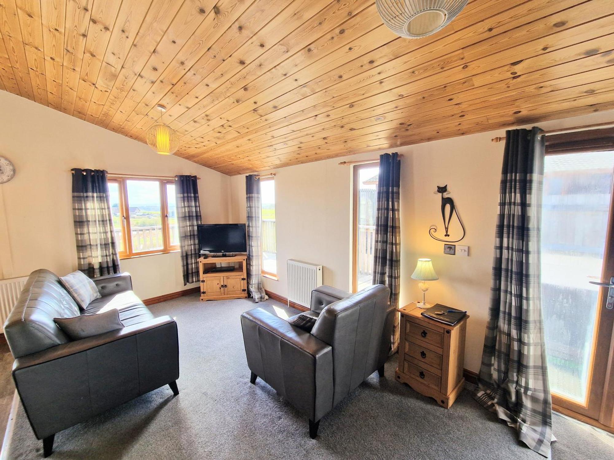 Chalet Cleish 7 With Private Hot Tub - Fife - Loch Leven - Lomond Hills - Pet Friendly Kelty