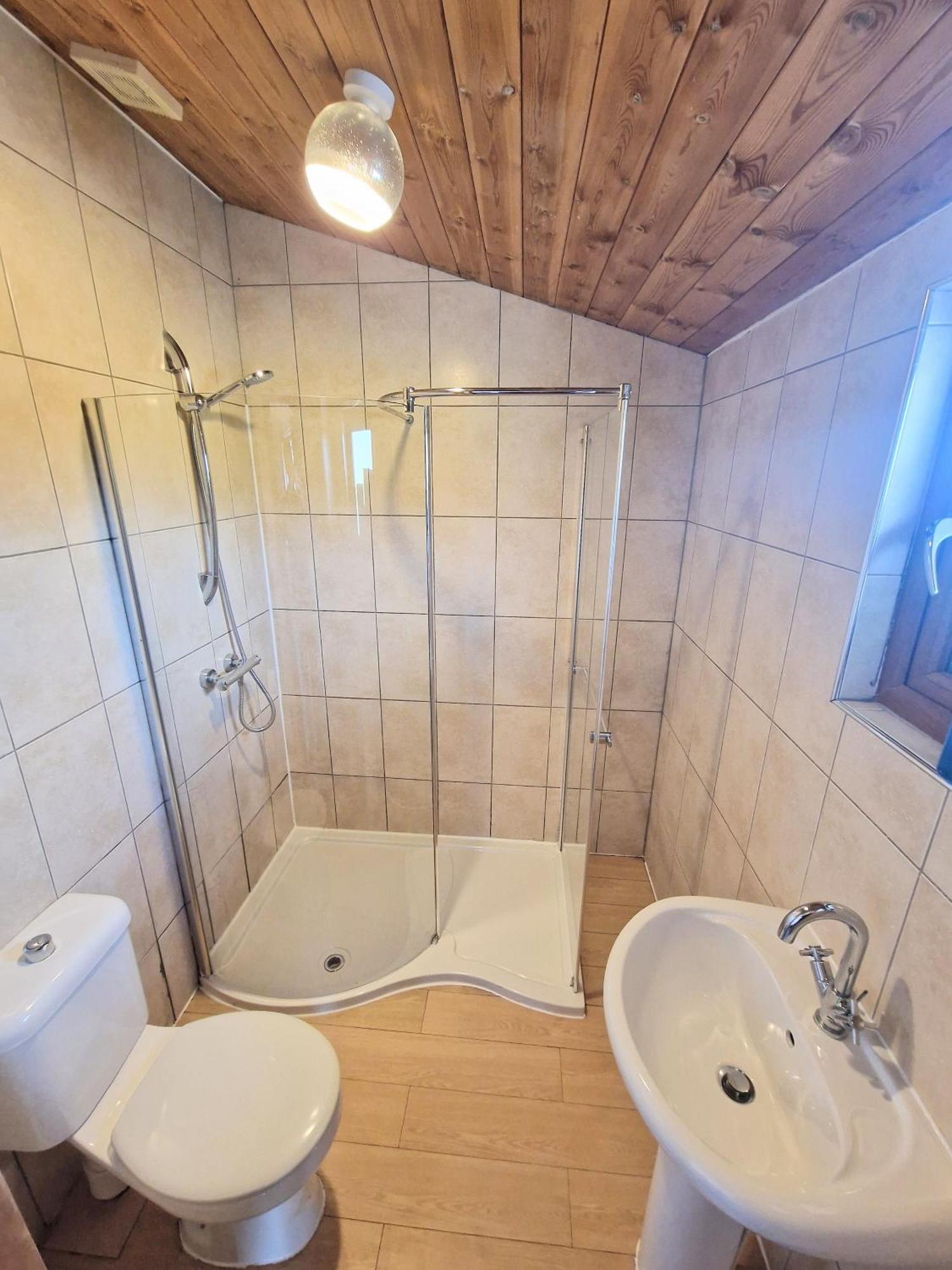 Cleish 7 With Private Hot Tub - Fife - Loch Leven - Lomond Hills - Pet Friendly