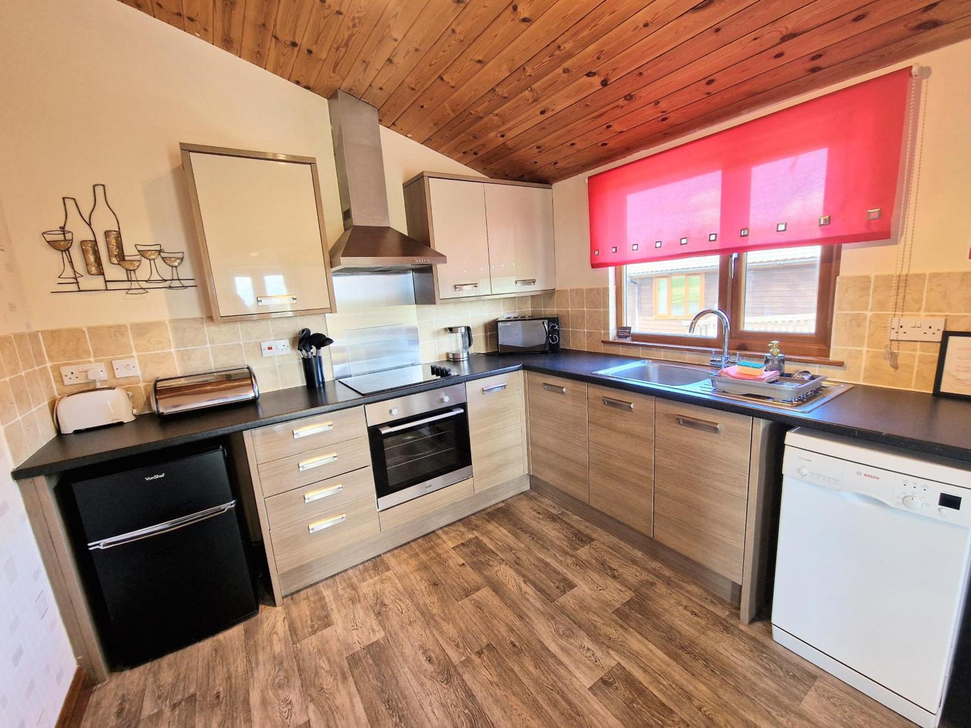 Chalet Cleish 7 With Private Hot Tub - Fife - Loch Leven - Lomond Hills - Pet Friendly *